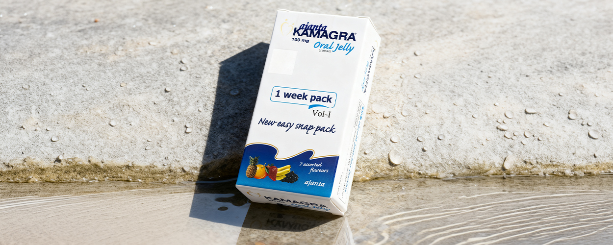 Kamagra zselé 100 mg gyümölcsös zselé tasakos kiszerelés doboza természetes felületen elhelyezve 